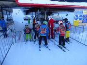 Lezioni di sci presso la seggiovia a 6 posti con dispositivo di sicurezza bambini Wastenegg
