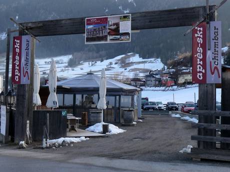 Snow Mo Après-Ski Bar con il Tyrolean Street Food Truck