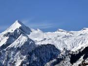 Vista sul Kitzsteinhorn con il suo comprensorio sciistico sul ghiacciaio