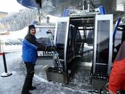 Assistenza per salire sulla cabinovia