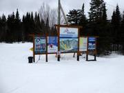 Mappa delle piste con segnaletica alla stazione a monte