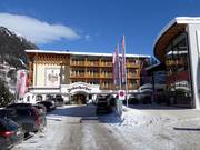 Il Jesacherhof alla stazione a valle