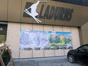 Tabellone informativo alla stazione a valle Ladurns