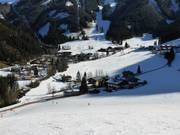 Alloggi intorno alla stazione a valle della funivia Ikarus