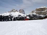 Vista dal Belvedere verso il Col Rodella con il Sassolungo