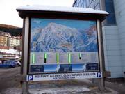 Tabellone informativo alla stazione a valle