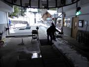 Assistenza per la salita alla seggiovia singola Schwebelift Bayrischzell