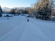 Area principianti con skilift a fune presso la stazione a valle