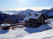 Rifugio Laugiane nel cuore del comprensorio sciistico