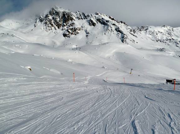 Discesa verso lo skilift Madrisa