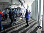 Il personale è presente presso la SkiWeltbahn.