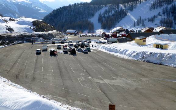 Vallée de la Tinée: Accesso nei comprensori sciistici e parcheggio – Accesso, parcheggi Auron (Saint-Etienne-de-Tinée)