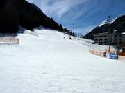 La pista presso lo skilift del paese a Feichten