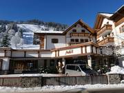 Hotel Auhof alla stazione a valle della Panoramabahn Großarltal
