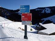 Segnaletica con gradi di difficoltà a colori (blu=facile, rosso=medio, nero=difficile)