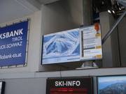 Tabellone informativo alla stazione a valle