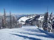 Pista View of 1000 Peaks