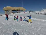 Corso di sci per bambini sul Tschuggen