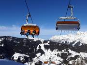 Bürglalmbahn - 6pers.| Seggiovia ad alta velocità (ad agganciamento automatico) con cupole di protezione