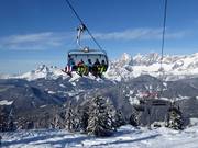 Gasselhöhebahn II - 6pers.| Seggiovia ad alta velocità (ad agganc. autom.) con cupola di prot. e riscald. sedile