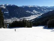 Pista verso la stazione intermedia e la stazione a valle della Spieljochbahn