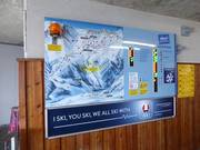 Tabellone informativo con informazioni aggiornate alla stazione intermedia