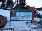 Tabellone informativo con informazioni operative aggiornate