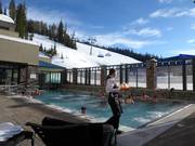 Après-ski in piscina
