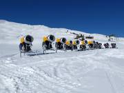 I cannoni da neve aspettano il prossimo utilizzo.