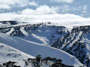 Vista sui pendii di neve fresca The Orchard