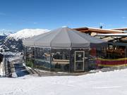 Bar con ombrelloni presso il ristorante Zeiger