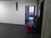 Pulizia regolare dei servizi igienici