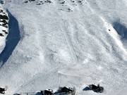 Ampio pendio di neve fresca al Sareiserjoch