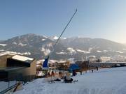 Cannone da neve alla stazione a valle