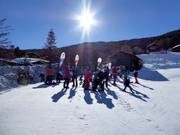 Punto d'incontro della scuola di sport sulla neve Bürchen-Törbel presso la stazione a valle della Moosalp-Express