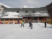 Ristorante alla stazione a valle della Moulin Express a Saint Sorlin
