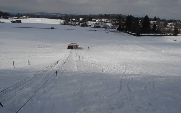 Stazione a valle più alta nel Starnberger Fünf-Seen-Land – comprensorio sciistico Kreuzmöslberg - Berg