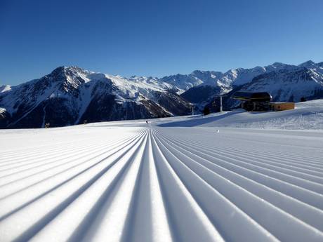 Preparazione delle piste Skiarena Due Paesi – Preparazione delle piste Belpiano (Schöneben)/Malga San Valentino (Haideralm)