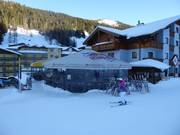 Bar a ombrello presso la Roßkopfbahn a Zauchensee