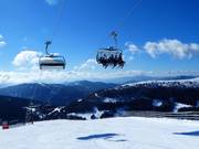 Sessellift Lachtal - 6pers.| Seggiovia ad alta velocità (ad agganc. autom.) con cupola di prot. e riscald. sedile