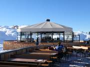 Ice bar presso il ristorante di montagna