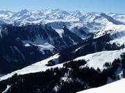 Vista dall'Hahnenkamm fino alla Resterhöhe e al Zweitausender
