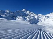 Piste ai piedi del Piz Tambo