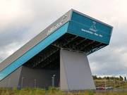 La pista da sci al coperto dall'esterno