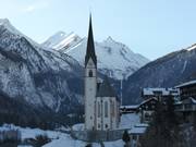 Chiesa parrocchiale di Heiligenblut con Großglockner