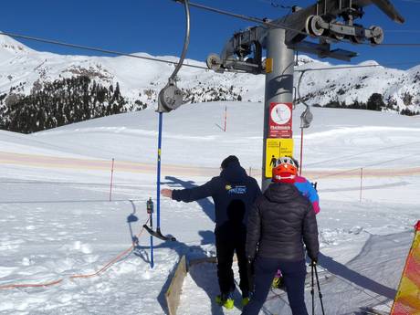 Engadin Samnaun Val Müstair: Cortesia nei comprensori sciistici – Cortesia Minschuns - Val Müstair-Tschierv