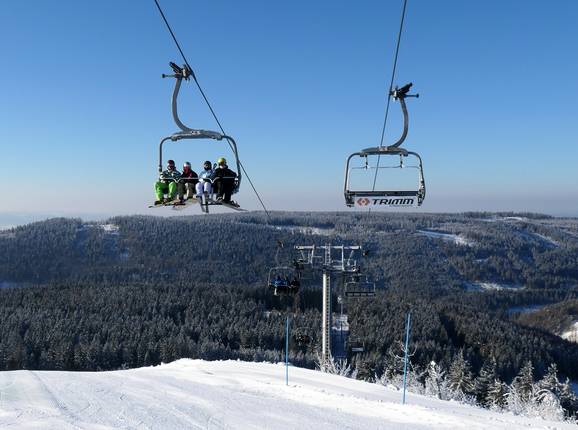 A. Lanova Draha Pstruží - 4pers.| Seggiovia ad alta velocità (agganc.autom.)