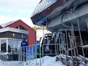 Alla cabinovia il personale è sempre presente.