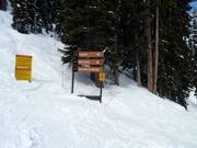 Segnaletica delle piste nell’area sciistica di Kicking Horse