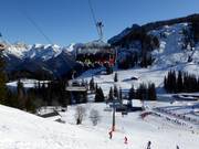 Almen 8er Schwarzeck - 8pers.| Seggiovia ad alta velocità (ad agganc. autom.) con cupola di prot. e riscald. sedile